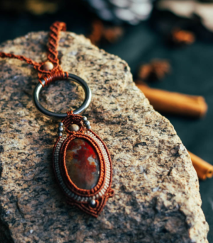 Collier long – Agate Feu et Corail fossile n°1